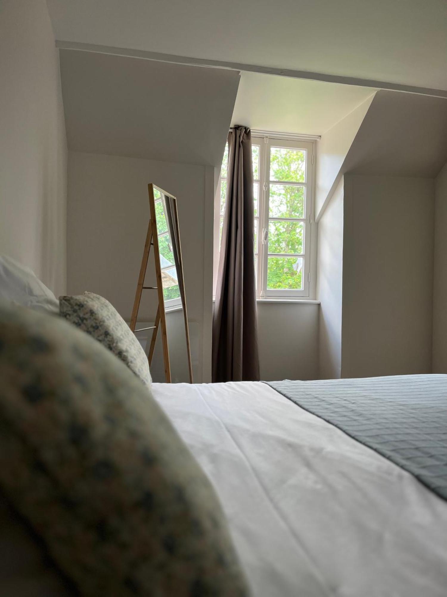 Abbaye De Blanchelande Bed & Breakfast Neufmesnil Room photo