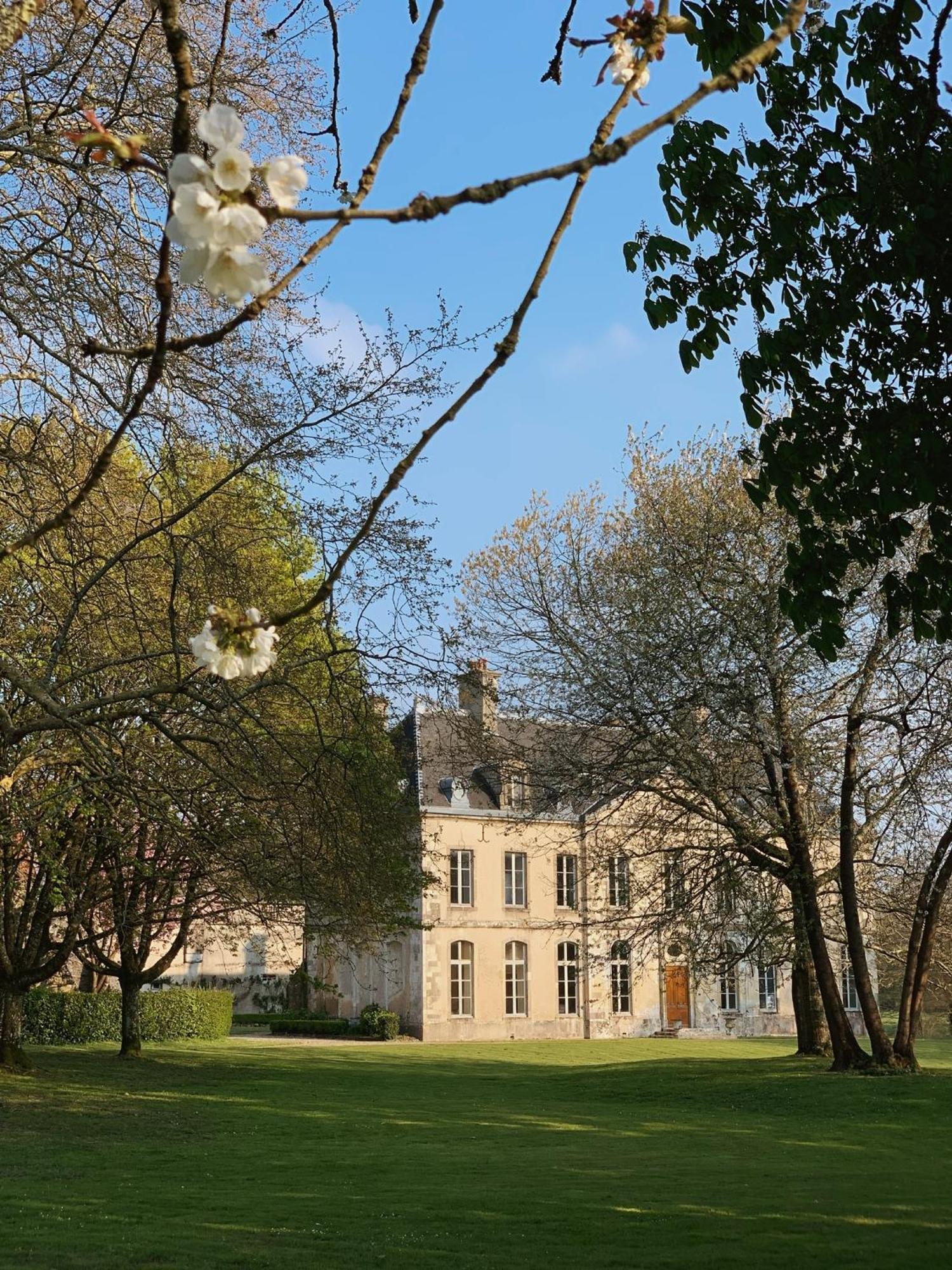 Abbaye De Blanchelande Bed & Breakfast Neufmesnil Exterior photo