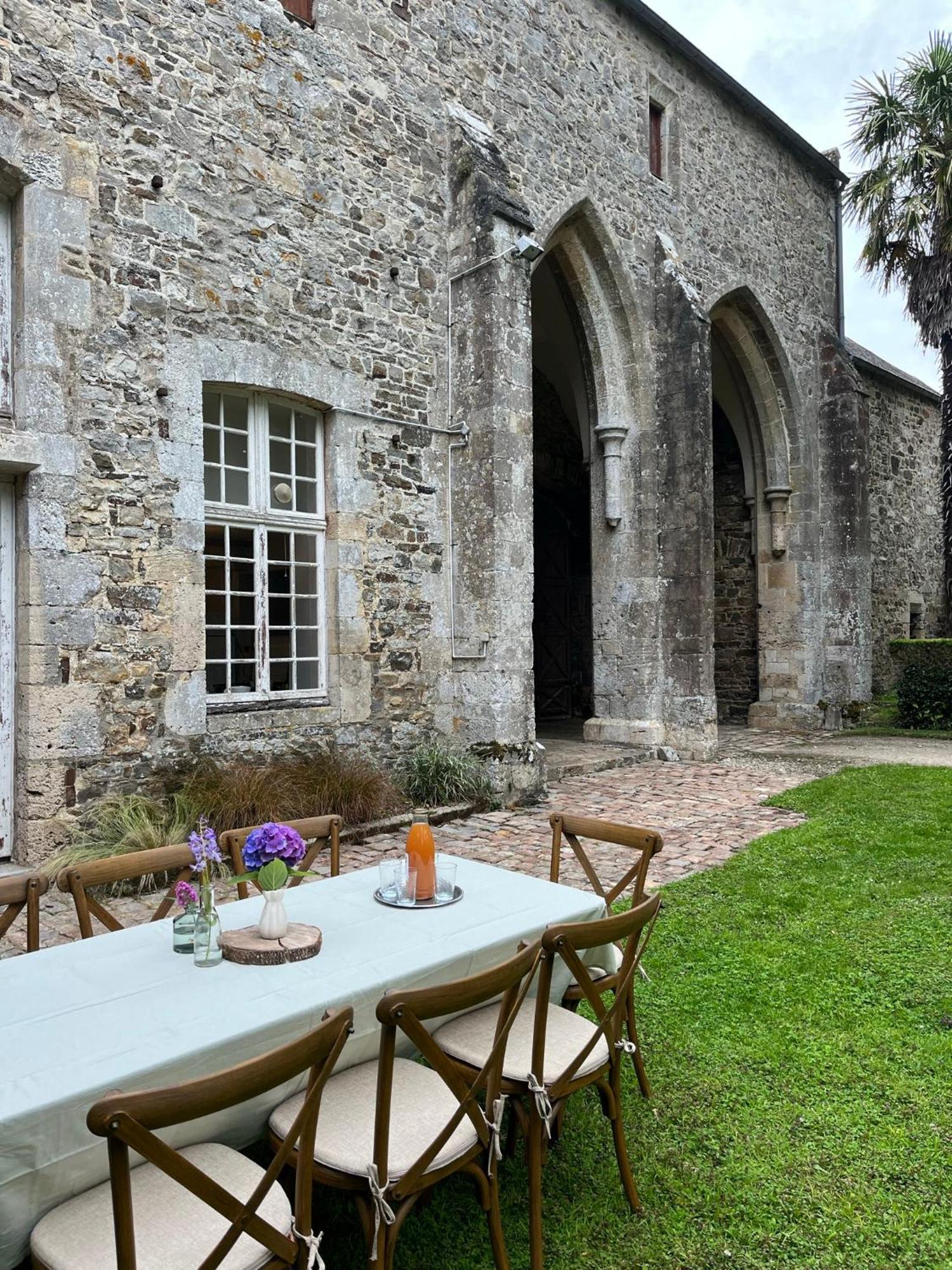 Abbaye De Blanchelande Bed & Breakfast Neufmesnil Exterior photo